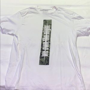 WHITE GUESS TEE
